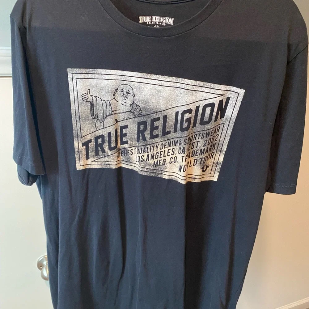 True Religion Pre Owned XL T Shirt.